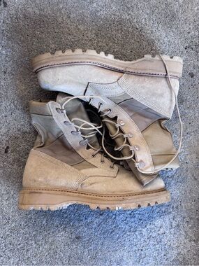 USGI Hot Weather Desert Tan Combat Boots